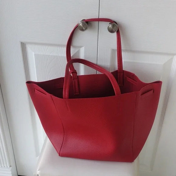 Elegant Red Tote Bag - Picture 10 of 17
